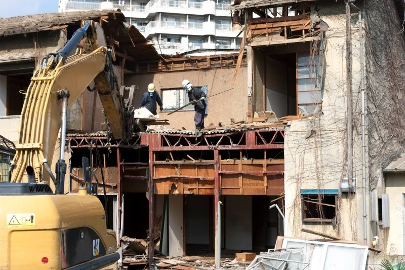 工場や倉庫もお任せ!鉄骨建物解体